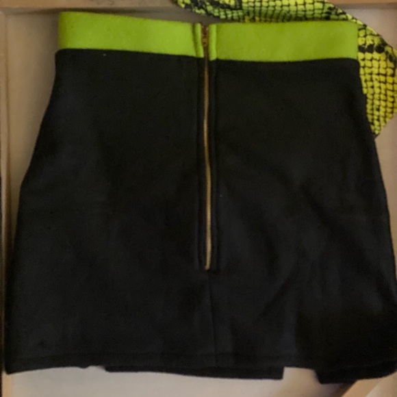 Designer MJW Black Fleece Double Slit Mini Skirt - Picture 3 of 4